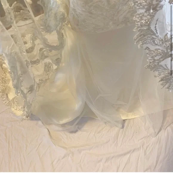 Sottero and Midgley Haute Couture wedding dress gown size 8 Ivory - Picture 3 of 15